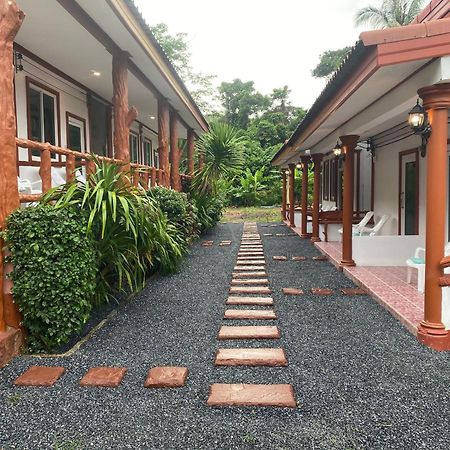 Arya Bungalow Ko Lanta Buitenkant foto
