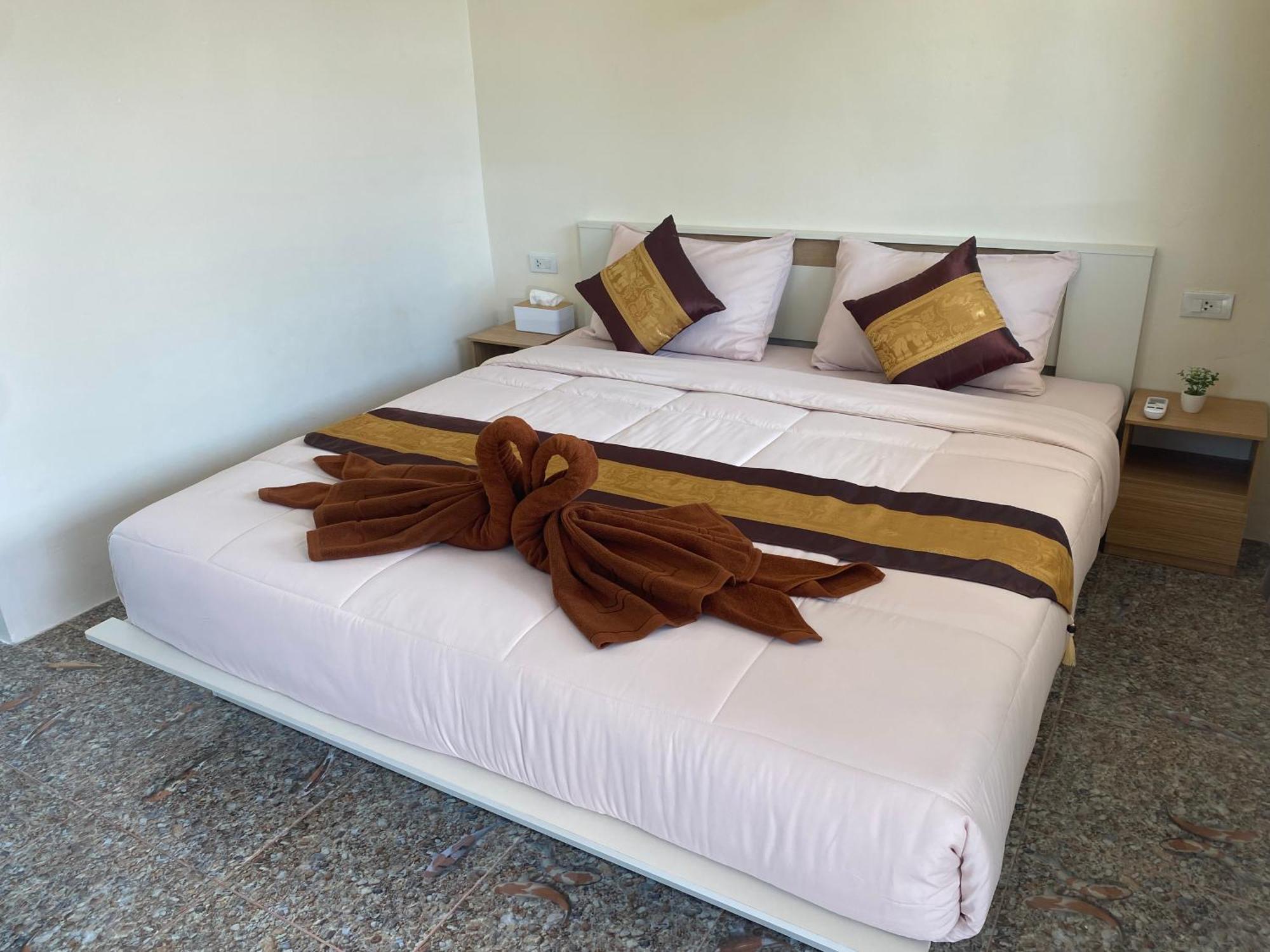 Arya Bungalow Ko Lanta Buitenkant foto