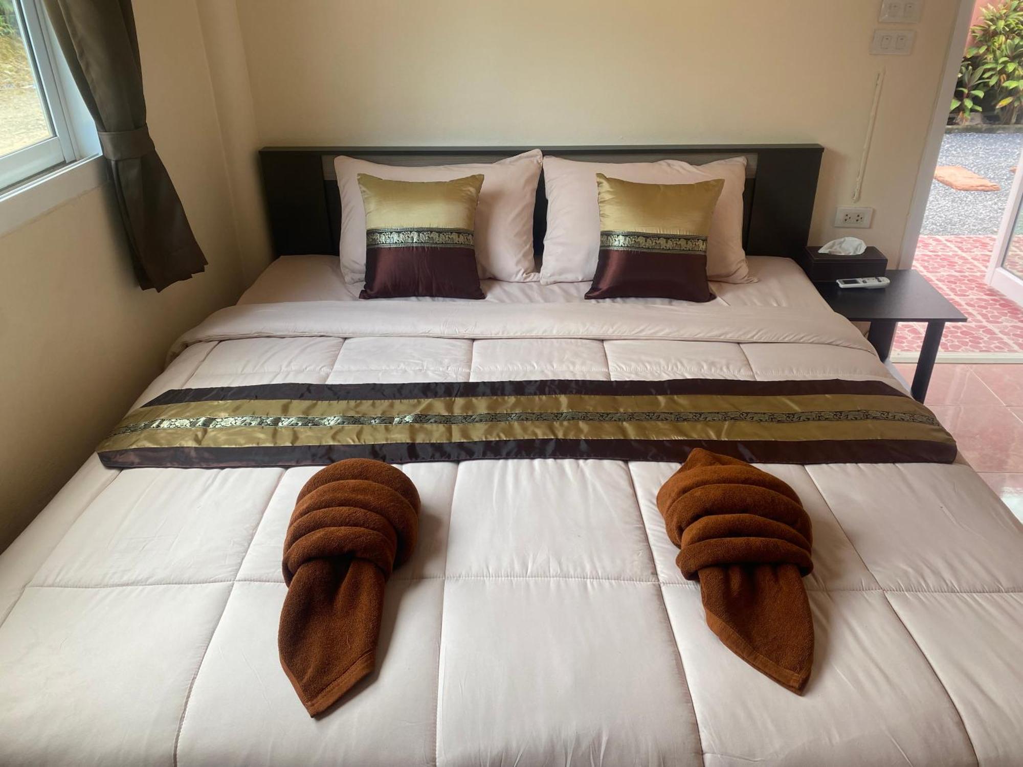 Arya Bungalow Ko Lanta Buitenkant foto