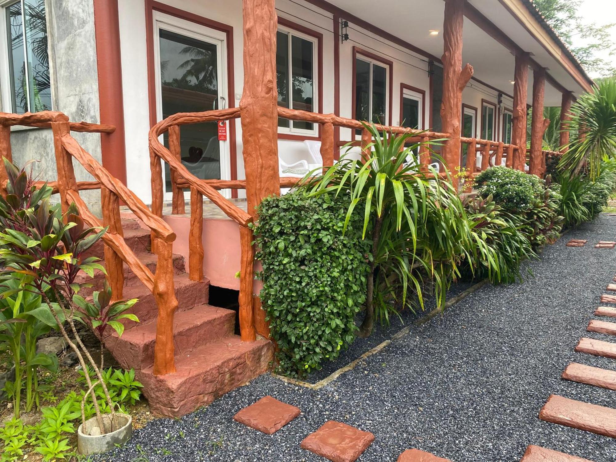 Arya Bungalow Ko Lanta Buitenkant foto
